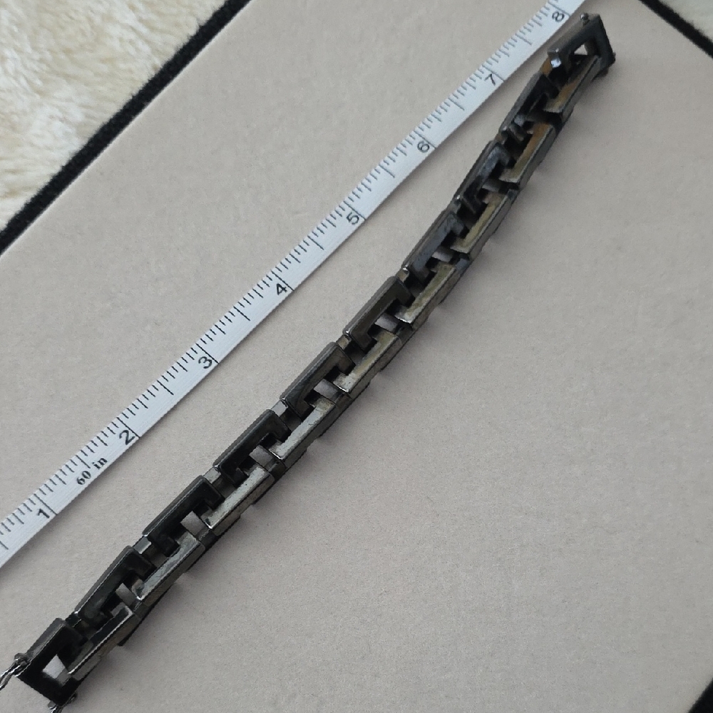 Milor Men's Gunmetal Link Bracelet With Magnet Clasp.